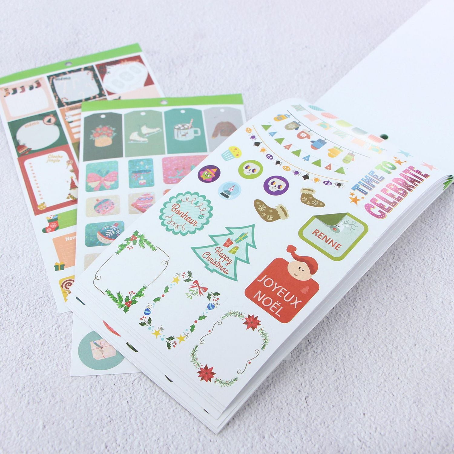 CRAFTY & CO. Livre d'autocollants festifs, Halloween, Noël, 1 389 pièces, enfants, adolescents SEASONAL STICKERBOOK