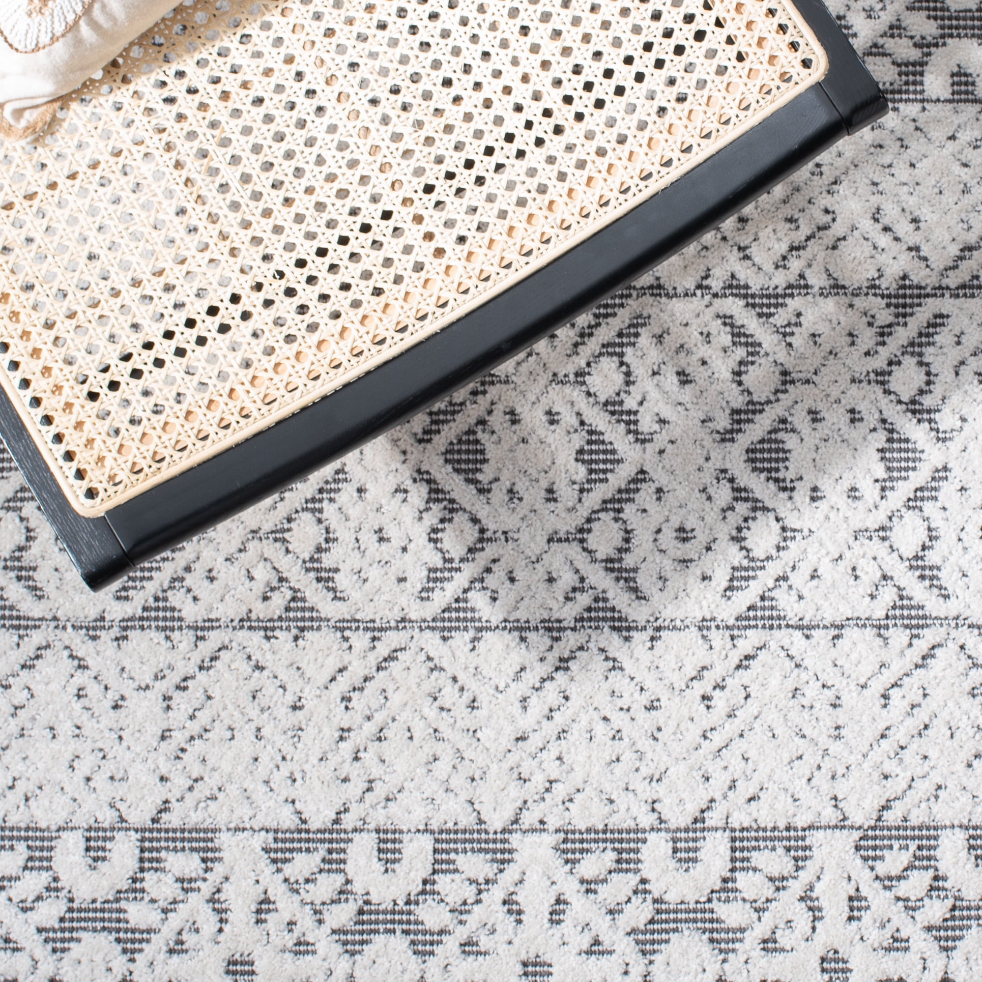 Safavieh Cabana Allycia Ivory/Grey 2'2"X9' Indoor/Outdoor Runner