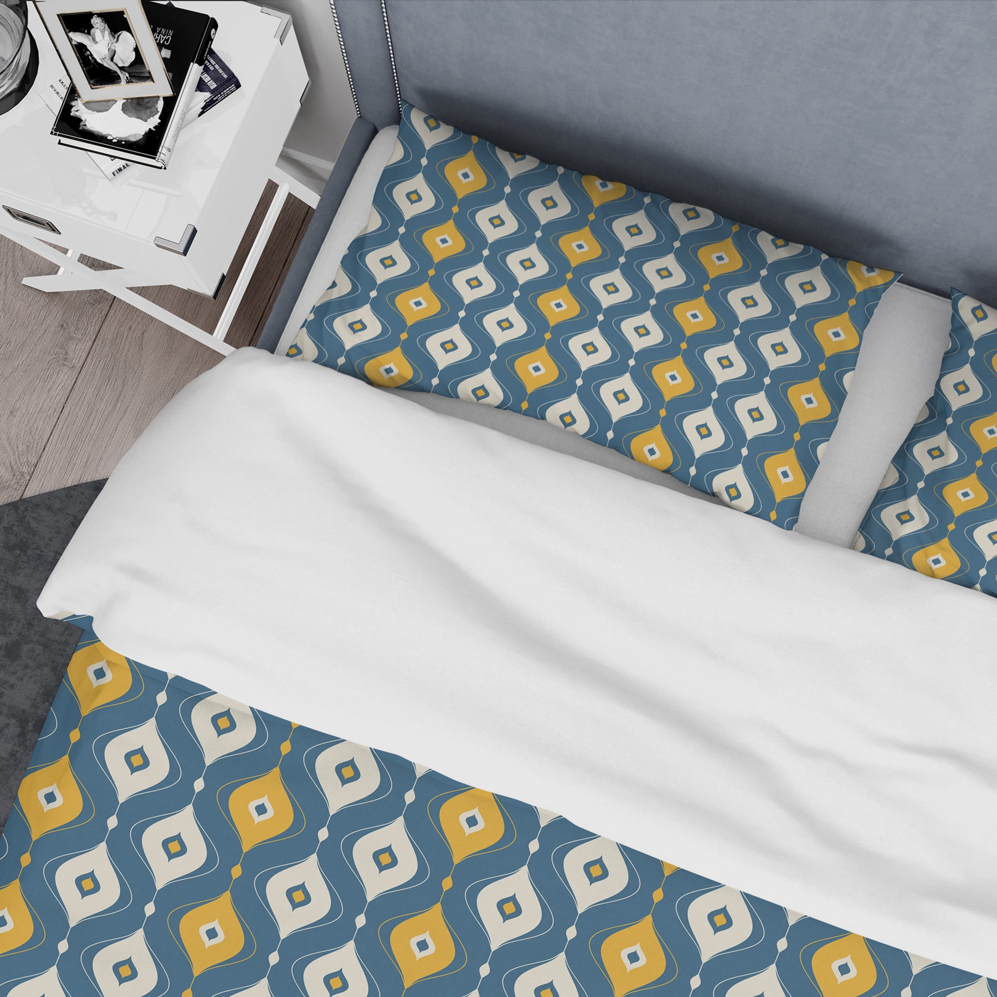 Designart 'Retro Abstract Pattern II' Mid-Century Modern Duvet Cover Set