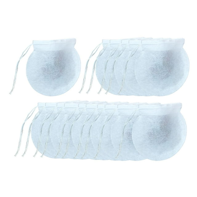 bolsas de filtro de té vacías de 100 piezas perfecl Paquete de 100 bolsas redondas blancas de tela no tejida, diámetro 7.5 cm, con cordón para cerrar; vista frontal y en grupo sobre fondo blanco, ideales para té suelto, café, especias y proyectos DIY.