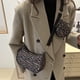 thumbnail image 4 of Sling Bag Trendy Crossbody Shoulder Mujeres 2 PPCS Cierre para El Escolar Comprar, 4 of 9