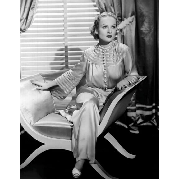 Carole Lombard Sitting In A 1930'S Publicity Portrait. Photo Print (8 x 10)