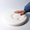 thumbnail image 4 of Cojín Redondo de Espuma Viscoelástica para Silla de Rebote Lento, Suave, Reduce El Dolor, Adecuado para Sillas de Oficina, Sillas de Comedor, Sillas de Ruedas, etc., 4 of 7