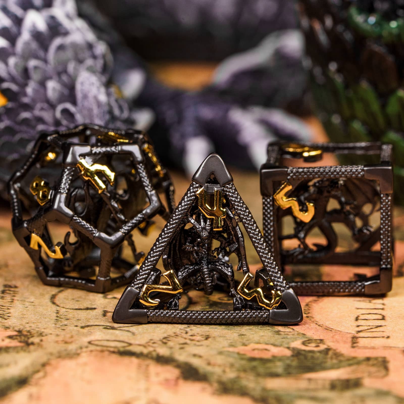 Cusdie Hollow Metal Dice, D&D Dice with Dragon Inside, 7 Pcs DND Dice Set, Polyhedral Dice Set, for Role Playing Game MTG Pathfinder