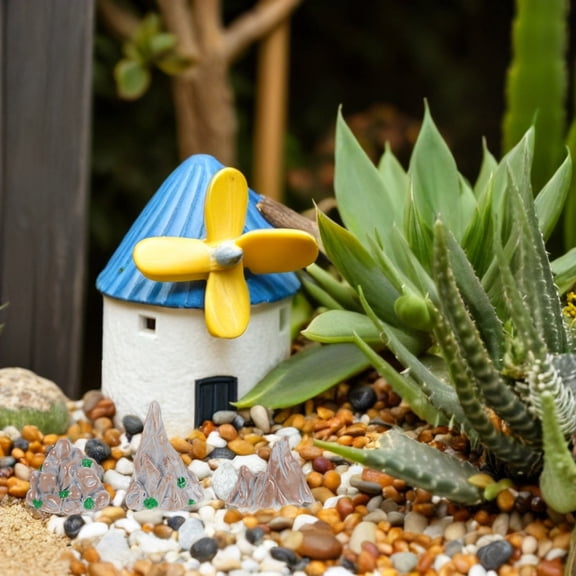 UPGRATOR Set of 6 Resin Garden Ornaments for Miniature Landscape Decoration Accessories, Size 1.1 x 0.8 x 0.6 inches