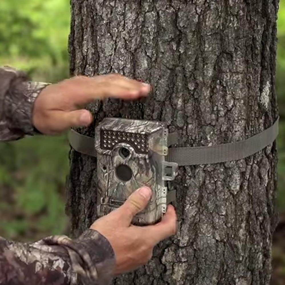 14MP White Real Tree Xtra Moultrie Feeders D-80 Flash Trail Game Camera