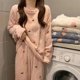 thumbnail image 1 of Conjunto de pijamas de franela cálida para mujer, ropa de dormir de manga larga de terciopelo Coral grueso con dibujos animados, otoño e invierno, 2022, 1 of 4