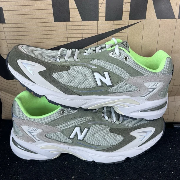 New Balance 725 Men's Olivine Dark Moss Size 12 Worn Once ML725UE