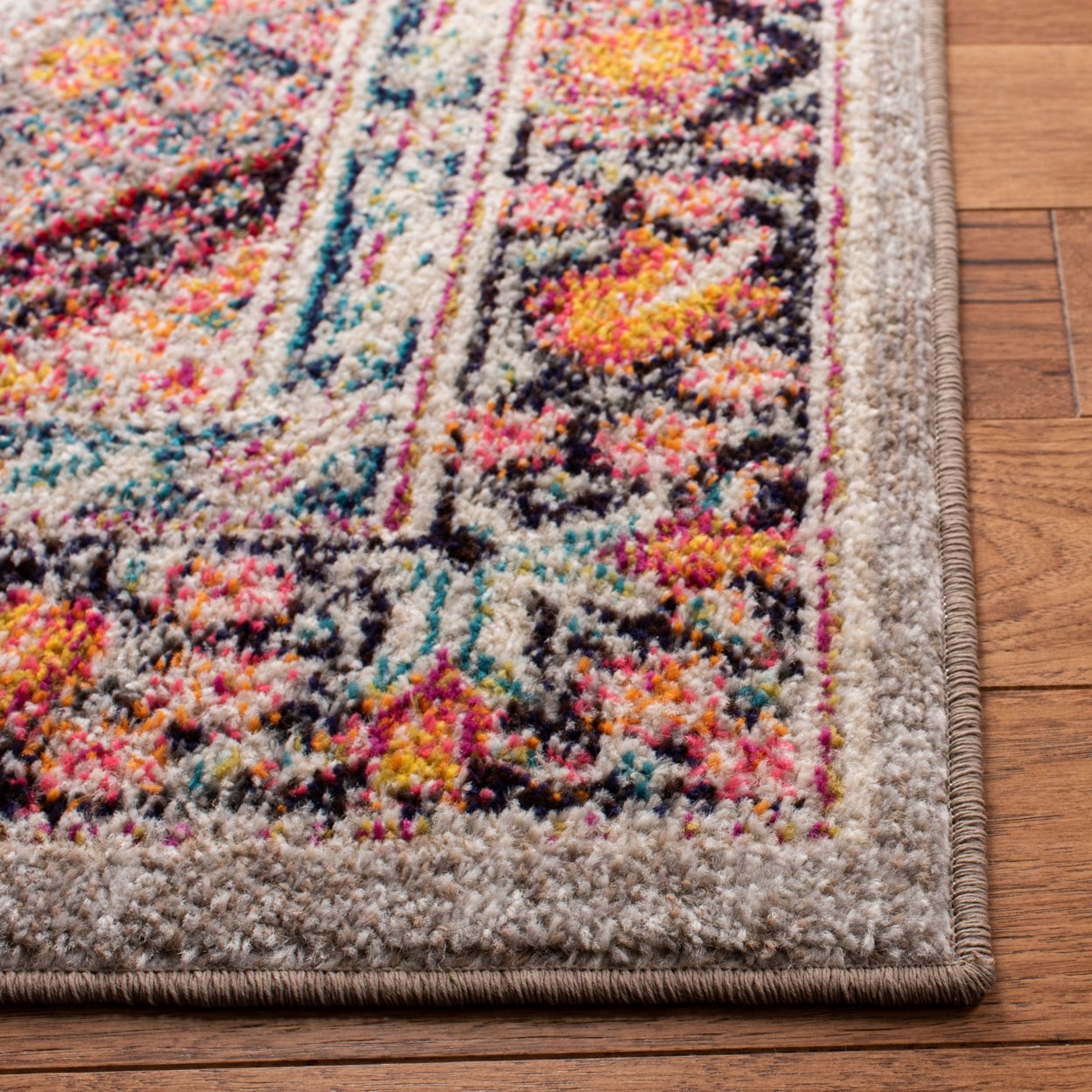 SAFAVIEH Madison Sonam Oriental Runner Rug, Grey/Fuchsia, 2'3" x 8'