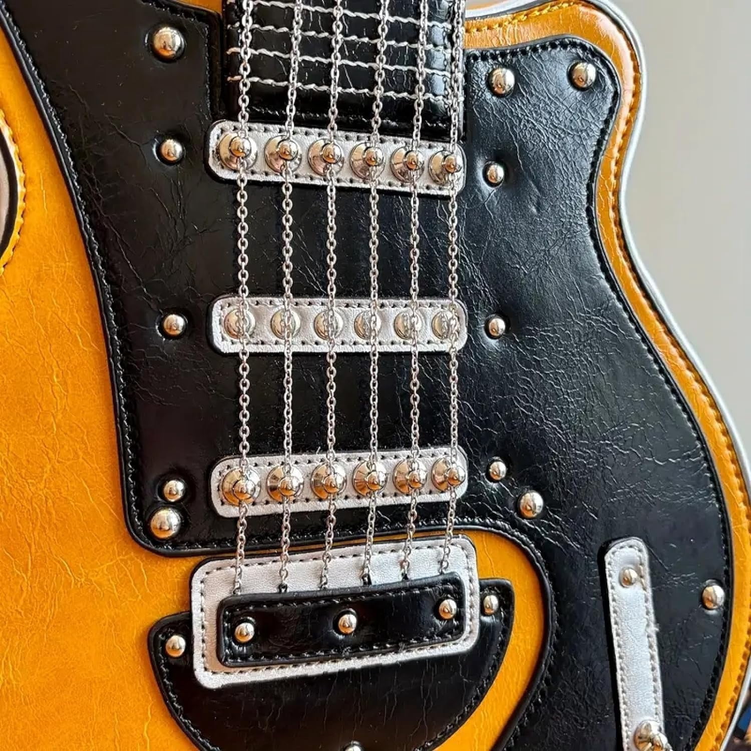 SQDWYGG Small Shoulder Bags Creative Guitar Shape Crossbody Bag Zipper PU Bag for Girls Women Adjustable Shoulder Belt,1,1,1,White,PU,Bucket Shoulder,Mid