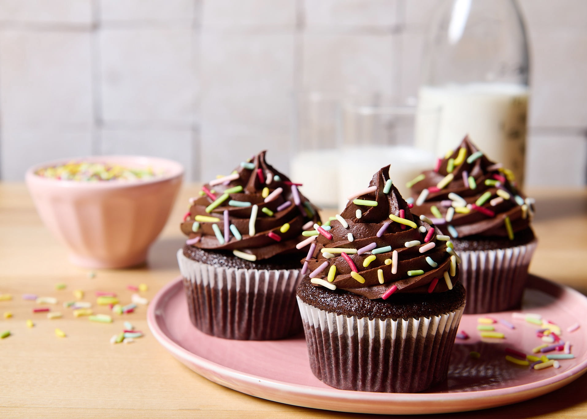 XO Baking Co. Gluten Free Small Batch Chocolate Cupcake & Muffin Mix; Valentine's Day Baking, Non-GMO; No Preservatives, Artificial Flavors or Colors, 9.75oz