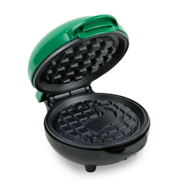 Nostalgia My Mini Reindeer Waffle Maker