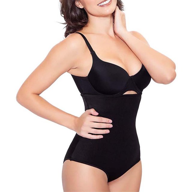 Ly Cinturilla Lyssette BodyControl Grande 2205 Negro, faja moldeadora de control firme que moldea cintura y aplana abdomen en color negro, diseñada para estilizar la figura femenina con ajuste cómodo y soporte efectivo, también adecuada para uso diario.