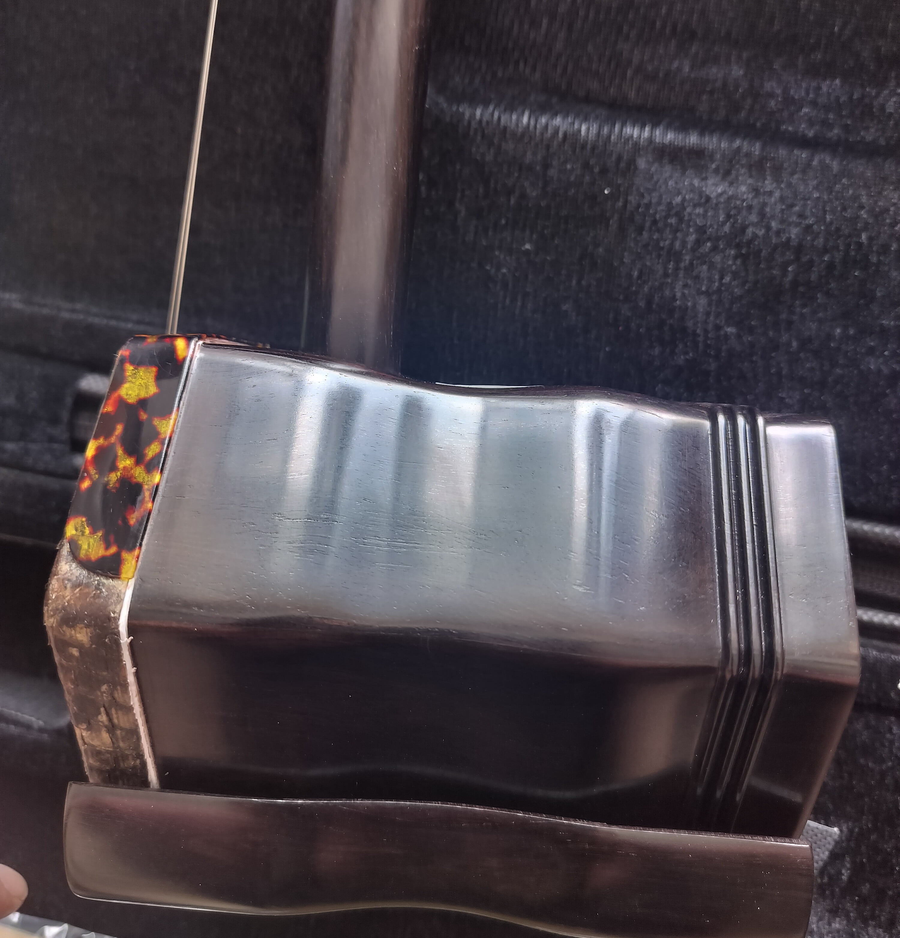 Professional ebony erhu performance with beautiful tone (erhu accessories included)  2 Stringed Chinese Violin