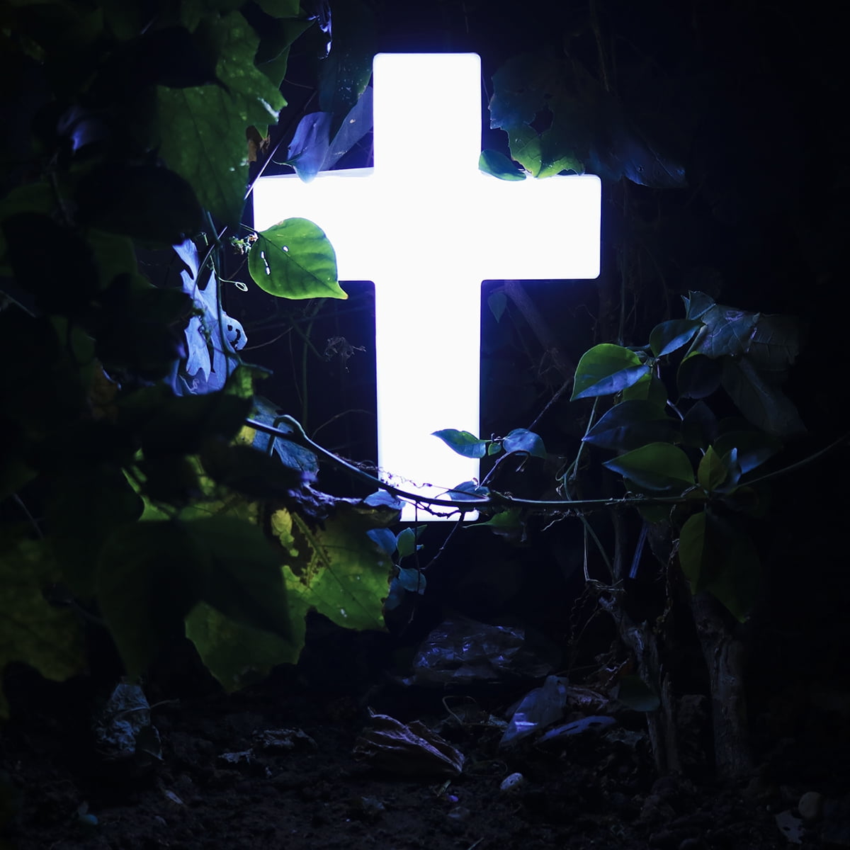 Solar Lighted Cross Memorial Light for Grave or Garden 