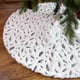 thumbnail image 4 of Falda de árbol Navidad debajo de la alfombra de pie de árbol Manta blanca de plumas para decoración de fiestas, colorida, 122cm Advancent HA008201-06, 4 of 7