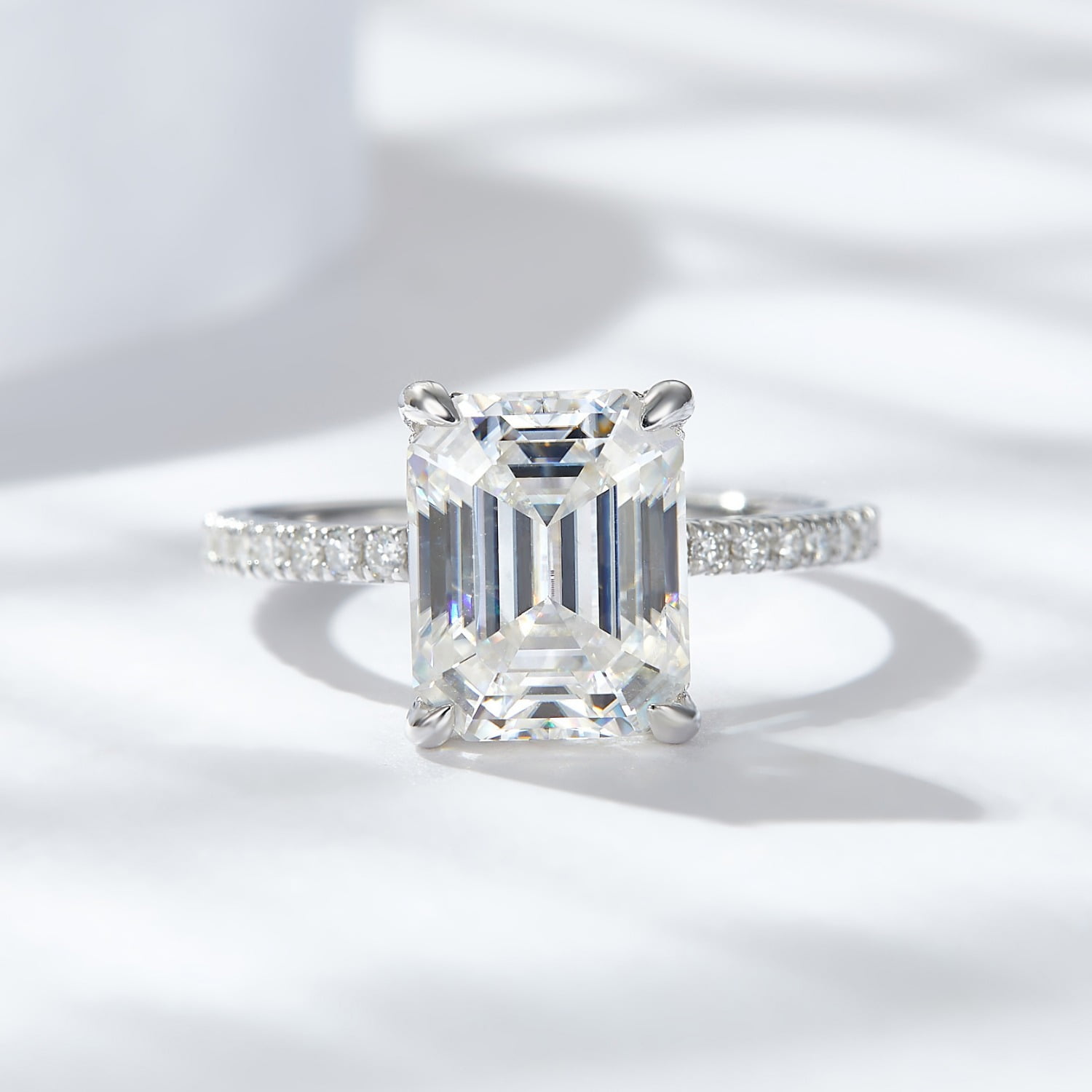 4ct 18K Gold Emerald Cut Moissanite Engagement Rings for Women D Color VVS1 Moissanite Rings Jewelry S925 Sterling Silver Women Diamond Rings with Certificate