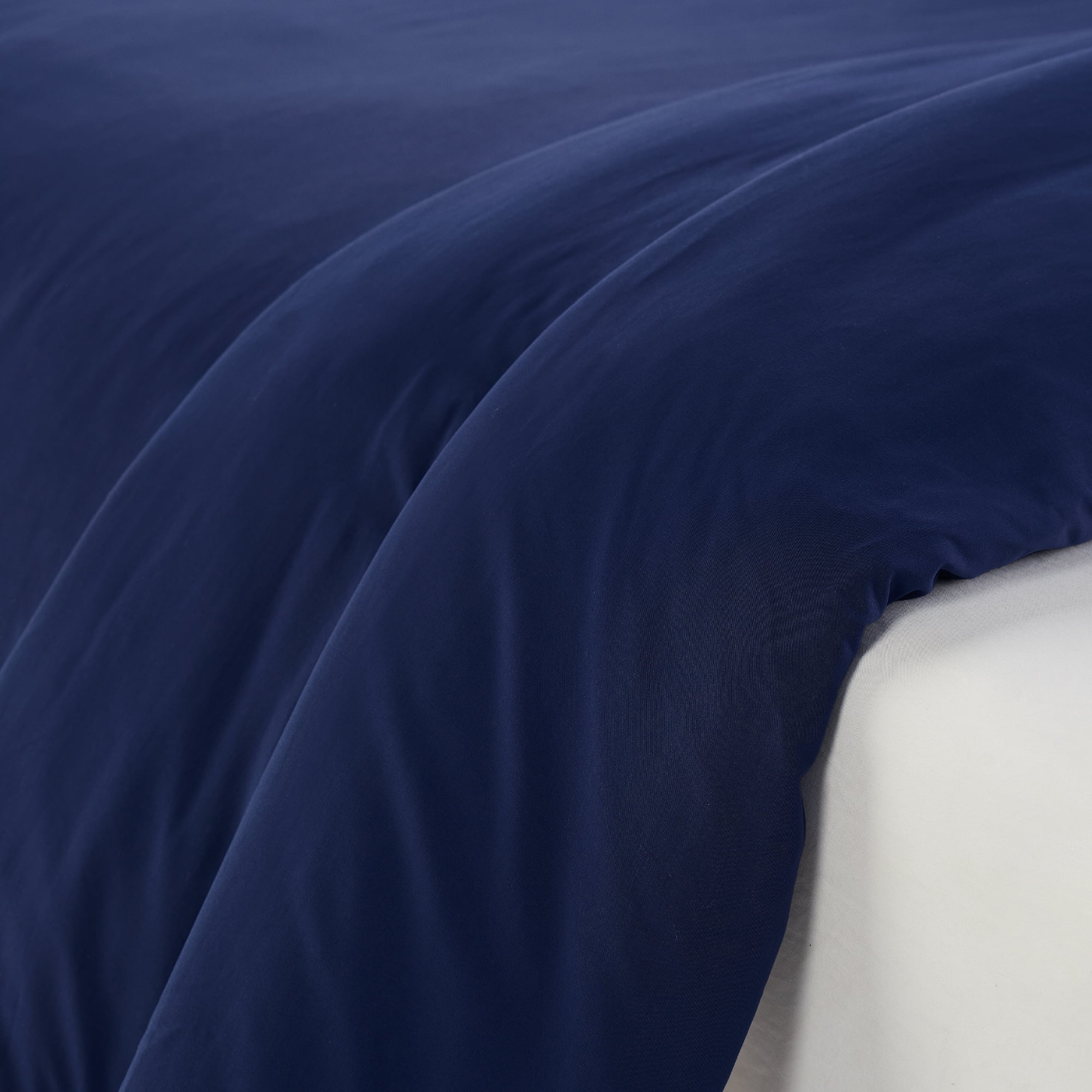 Serta Simply Clean 3-Piece Solid Duvet Set, Navy, Full/Queen