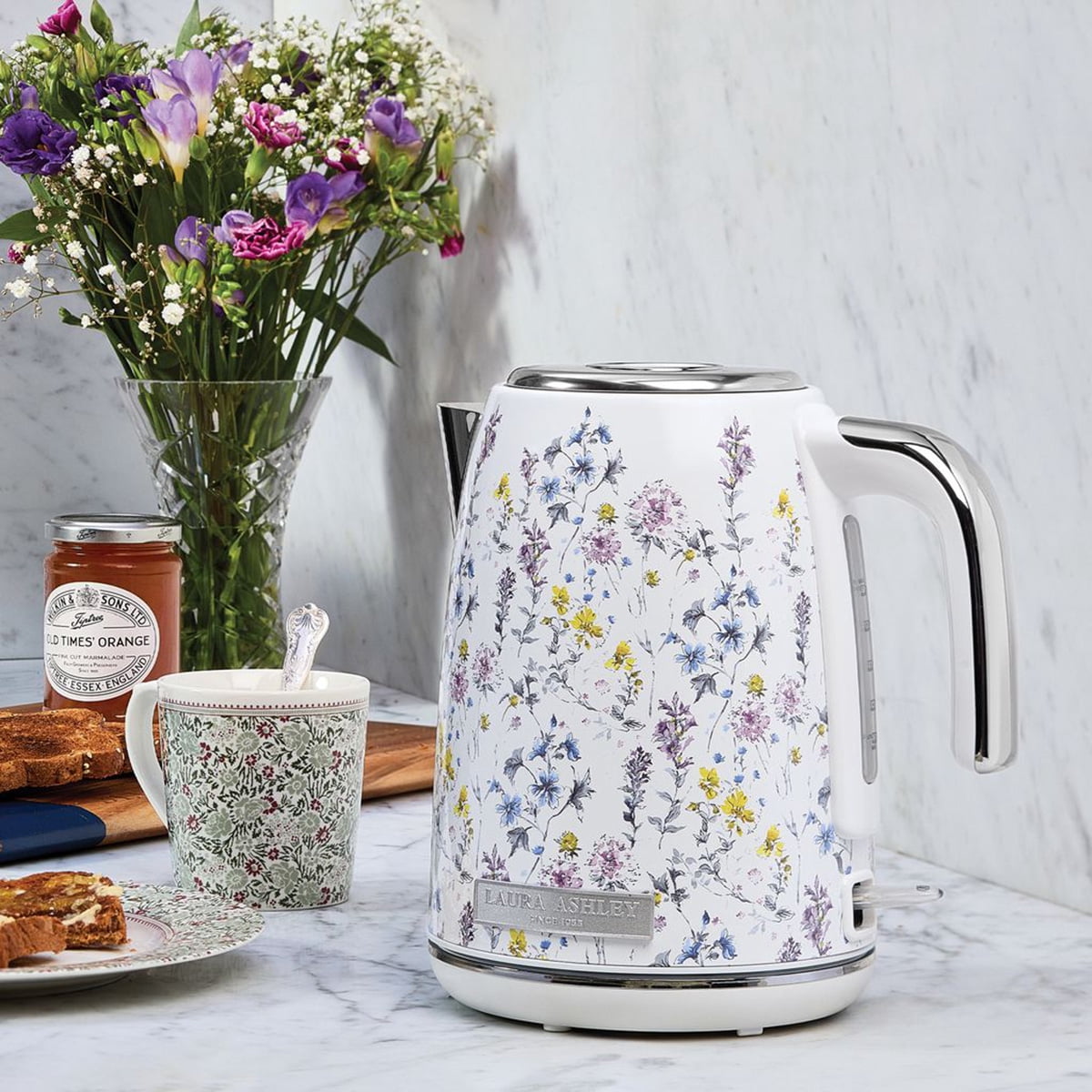 VQ - Laura Ashley Electric Jug Kettle - Wild Meadow