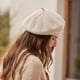 thumbnail image 2 of Gorro de lana de otoño e invierno para mujer más boina de invierno de terciopelo, 2 of 5