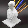 thumbnail image 5 of Organizador de escritorio con escultura de portalápices y bolígrafo de los idus de marzo de Julio César - Yuyu, 5 of 5