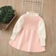thumbnail image 5 of Vestido de cuello redondo y manga larga para niña, conejito de bolsillo, cuello de encaje, tejido de punto, manga larga, color liso, conjunto clásico, inocencia infantil y placer infantil, top de poli, 5 of 7