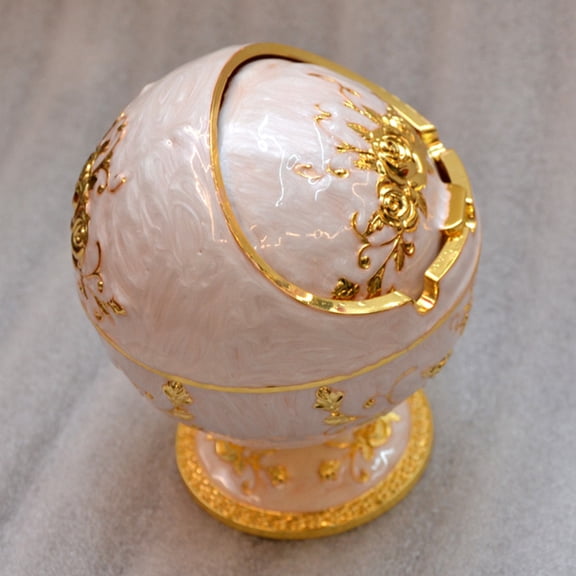 HOMEMAXS Retro Luxurious Decorative Ashtray with Alloy Material for Home Use Golden 1Pc