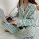 thumbnail image 2 of Conjunto de pijama a cuadros con estampado rojo para mujer, ropa de dormir informal con solapa y pantalones de manga larga, 2 piezas, servicio a domicilio, primavera y otoño, 2 of 4
