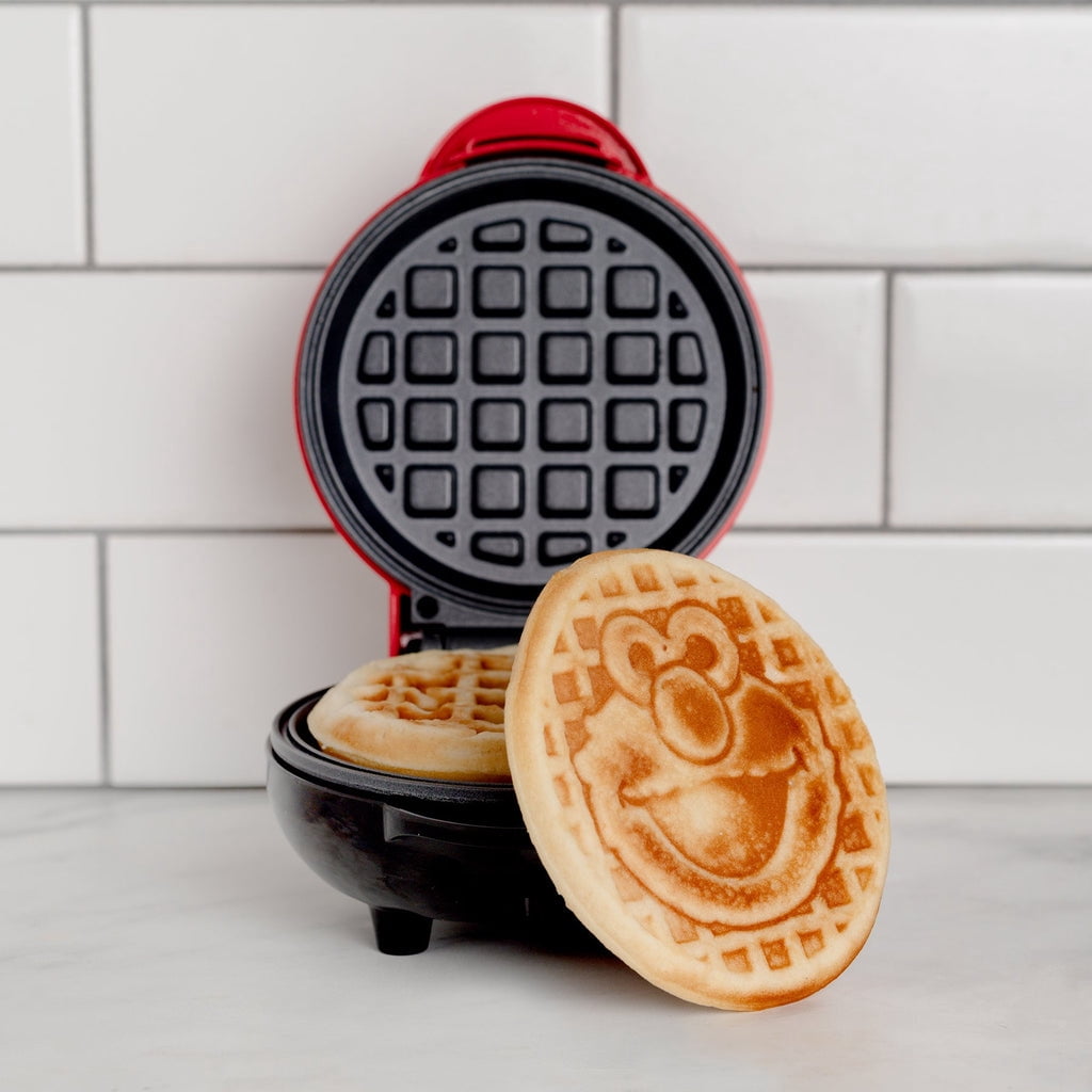 Uncanny Brands, Star Wars Mini Death Star Waffle Maker, UL Listed