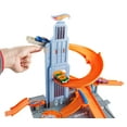 thumbnail image 4 of Hot Wheels Skyscraper Spiral Playset, 4 of 9