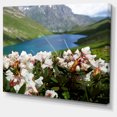 thumbnail image 2 of Montagnes Lac avec Fleurs Blanches - Grande Impression sur Toile, 2 of 3