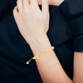 thumbnail image 3 of EeaseMX Pulsera de trébol de cuatro hojas de alta gama, chapada en oro, estilo retro, para mujer, ideal como regalo de fiesta o boda (dorada)., 3 of 7