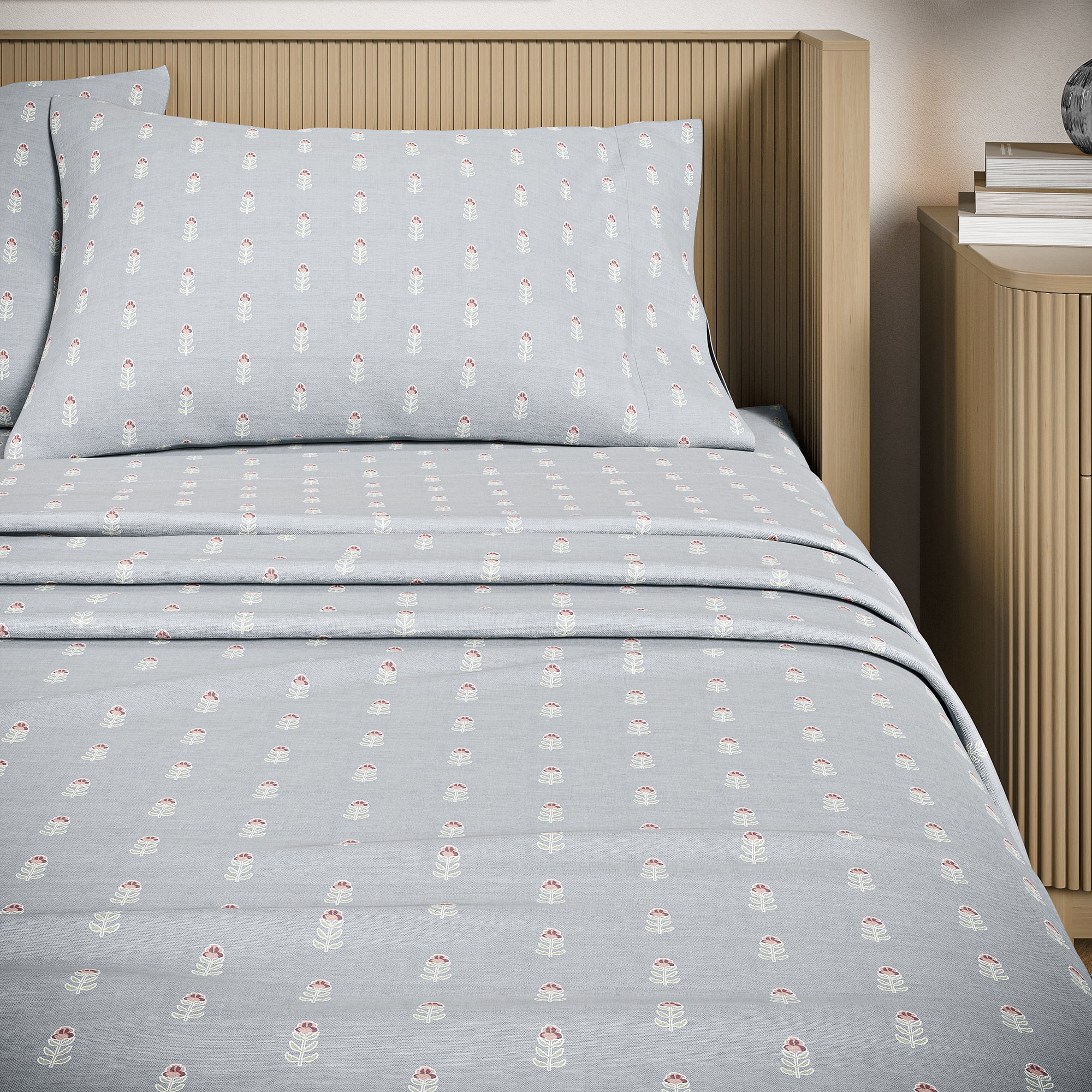 Beautiful Signature Floral 4-Piece 100% Cotton Percale Dawn Blue Sheet Set, Queen by Drew Barrymore