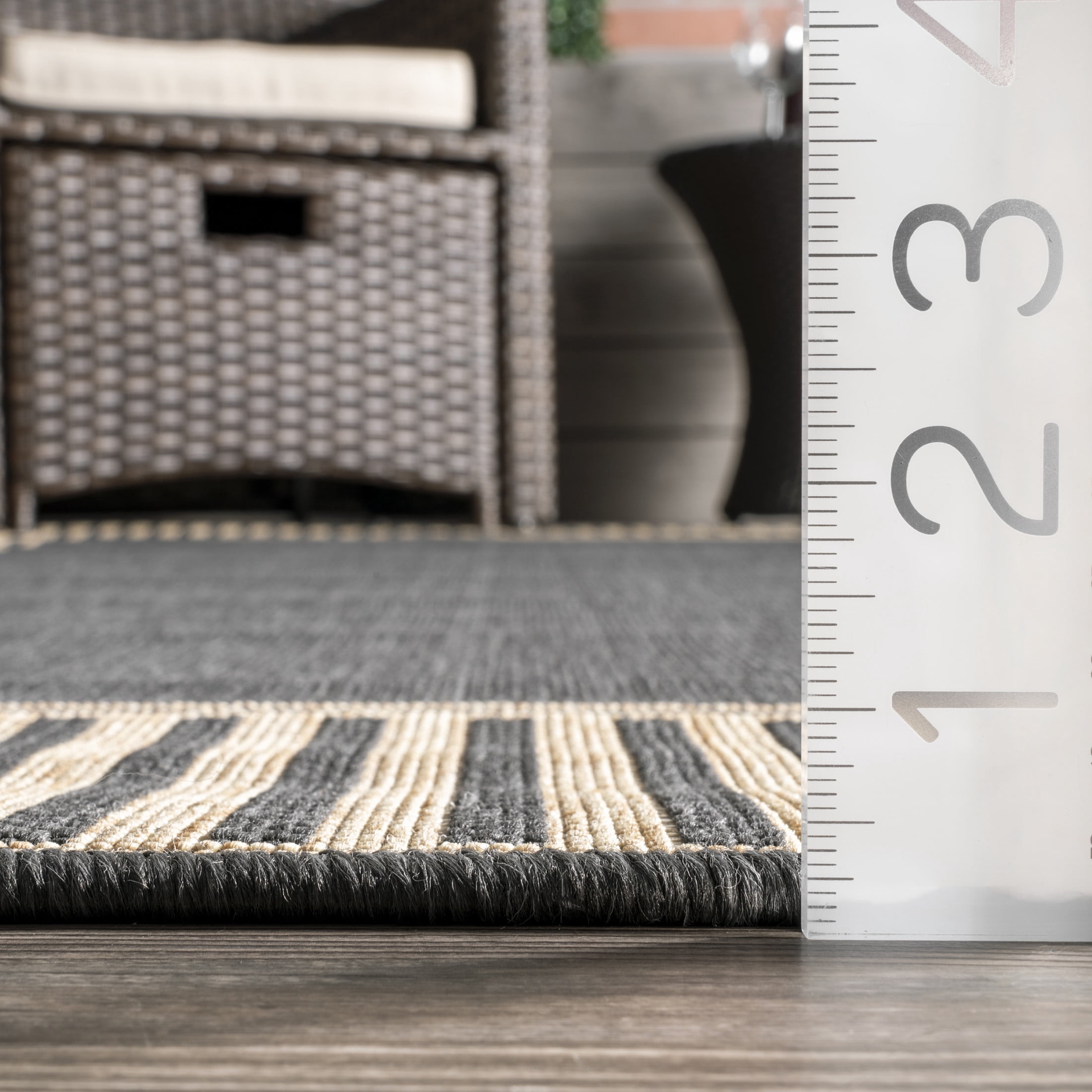 nuLOOM Asha Simple Striped Indoor/Outdoor Area Rug, 4' x 6', Asha Dark Grey