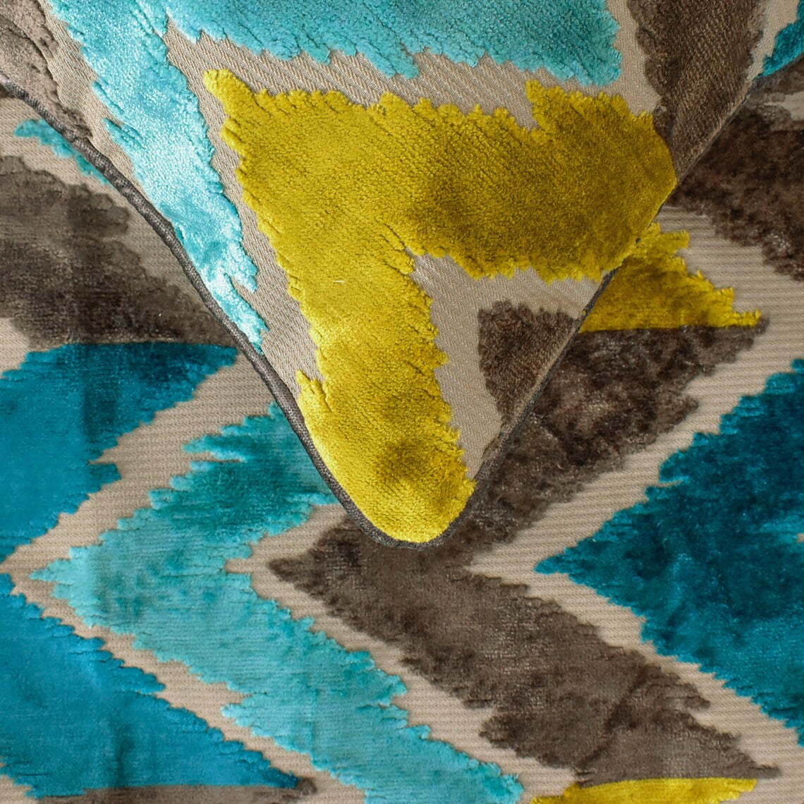 The HomeCentric King / Queen / Twin Blue Decorative CA King 86"x18" Bed Runner WITH One Pillow Cover, Velvet, Peacock Colors & Ombre Bed Scarf on Velvet fabric - Plume Palatte