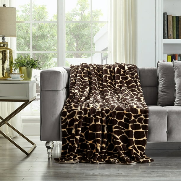Cozy Tyme Nasir 100% Polyester Faux Fur Throw - Printed Rabbit Fur 50"x