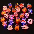 thumbnail image 3 of Anillo de Halloween con luz LED, anillo brillante con forma de calabaza, fantasma, calavera, decoración para fiesta de Navidad y Halloween para el hogar, Papá Noel, muñeco de nieve, regalo para niños, 3 of 4
