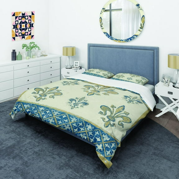 Designart 'Fleur de Lis Gold Pattern' Glam Duvet Cover Set