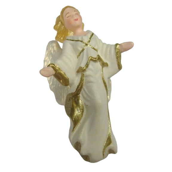 2000 Welcoming Angel Hallmark Keepsake Christmas Tree Ornament - QXM5321