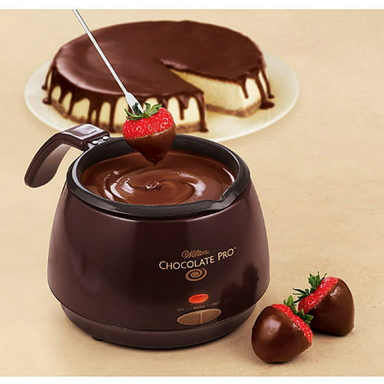 Working With The Wilton Chocolate Pro Electric Melting Pot. - Savvy In The  Kitchen