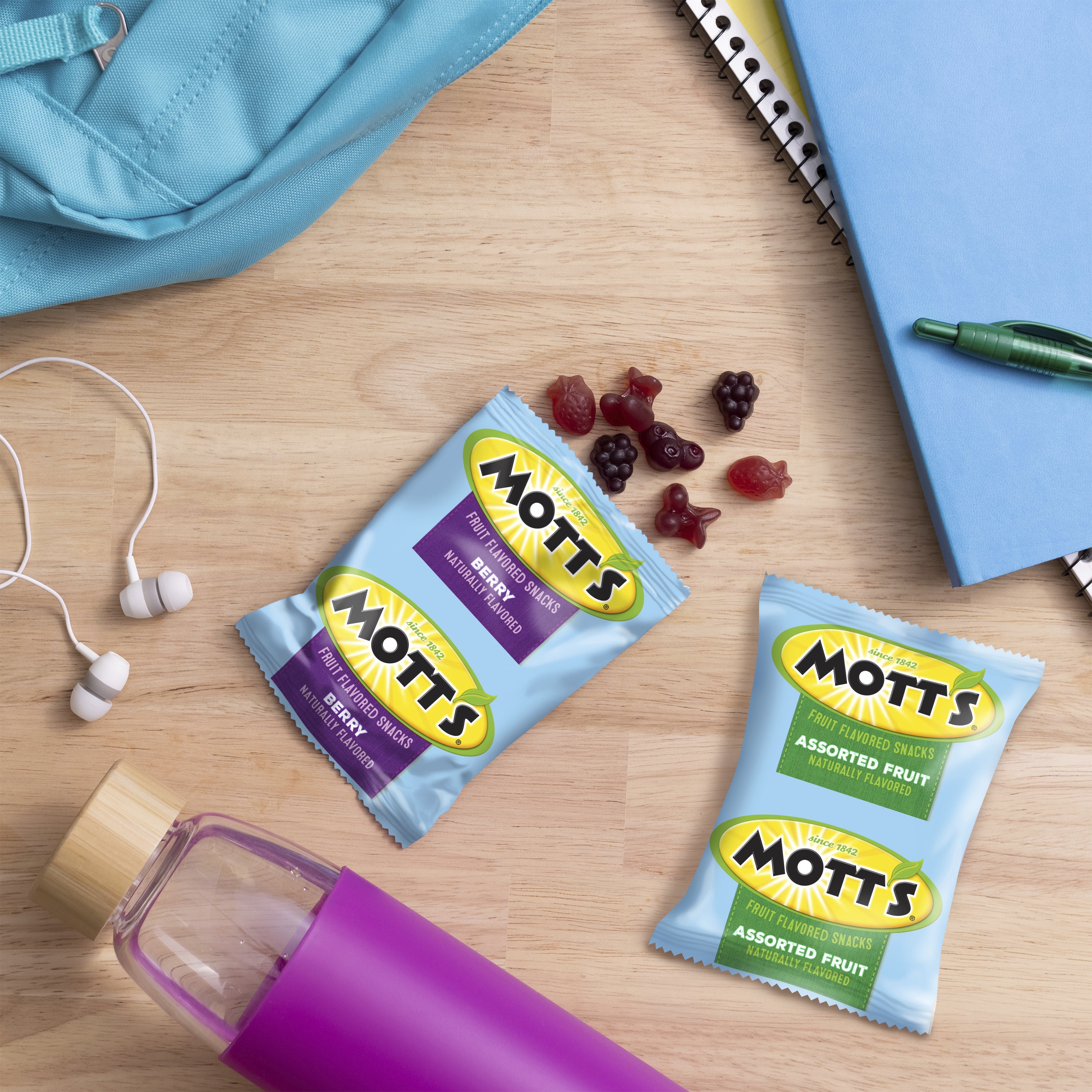 Mott’s Berry & Assorted Fruit Flavored Snacks, Family Pack, 64 oz (80 Pouches)