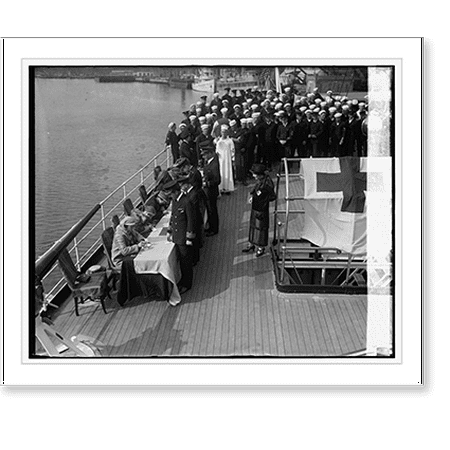 Historic Print, Society girls enrolling crew of Mayflower for Red Cross, 11/5/24, 16" x 20"
