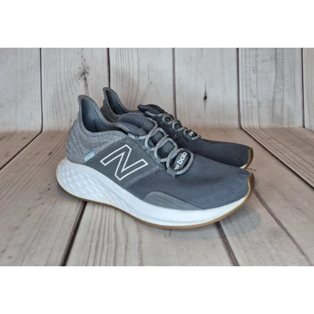 New Balance Men's Size 9 Fresh Foam MROAVTG Light Alluminum Running Shoes