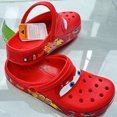 thumbnail image 1 of Sandalias con agujeros para exteriores, de Disney Mcqueens Pixar, de terciopelo, impermeables, con dibujos animados, informales, para adultos, regalo, 1 of 5