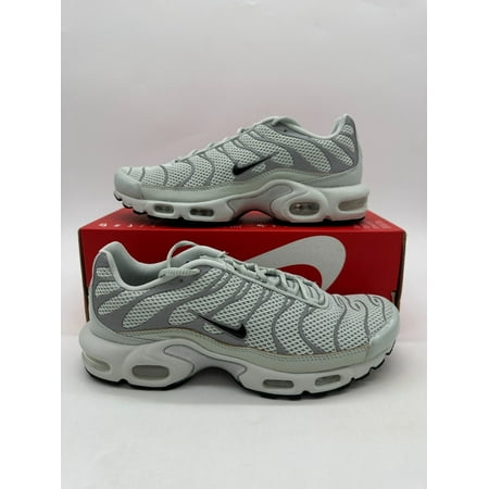 Nike Air Max Plus Women's size 6.5 Light Silver nby Running Shoes FV8480 002