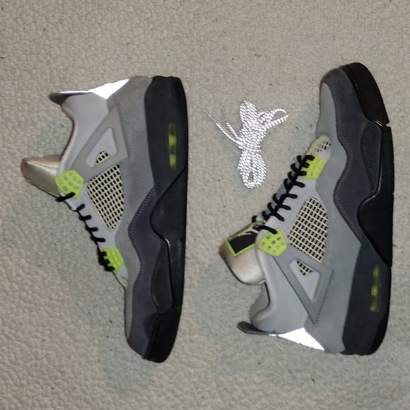 Air Jordan 4 Retro SE 95 Neon Sneakers Light Dark Gray Neon Green