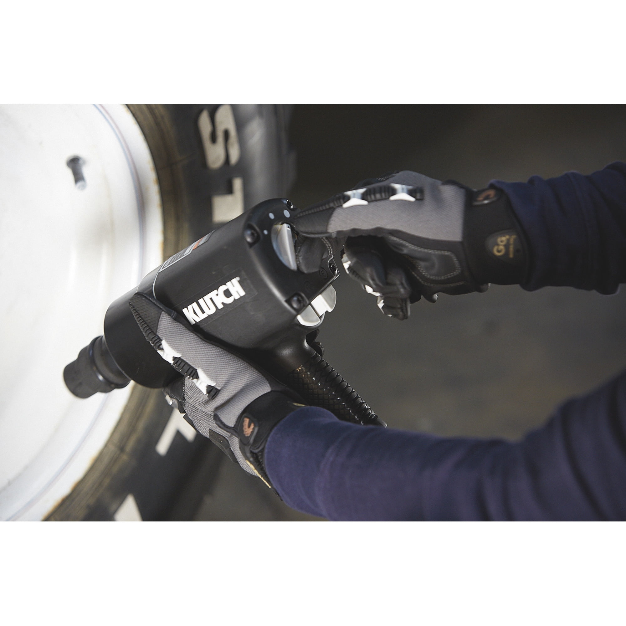 Klutch Air Impact Wrench, 3/4in. Drive, 1500 Ft./Lbs. Torque, 7 CFM