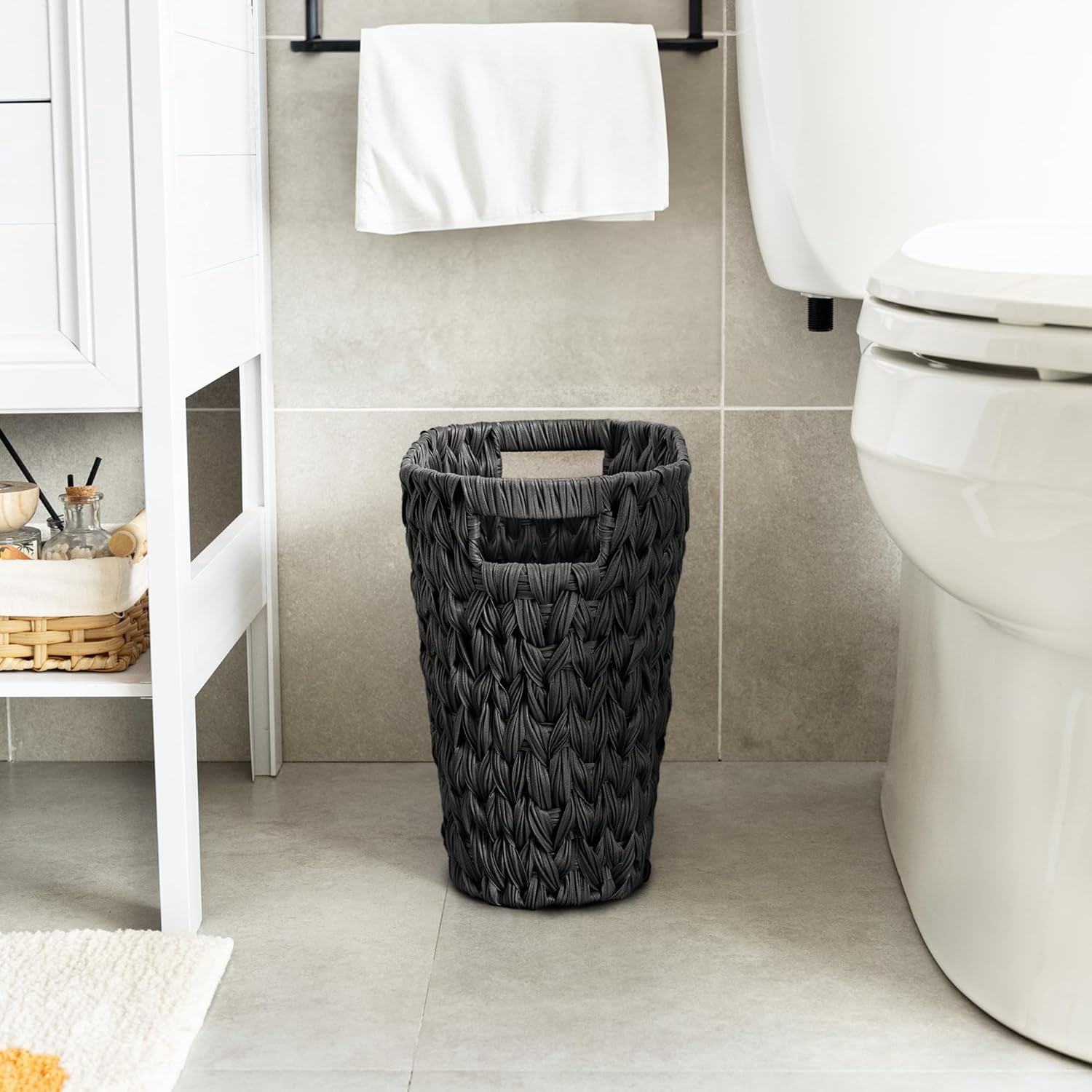 GRANNY SAYS Wicker Trash Can, Waterproof Bathroom Waste Basket, Handwoven Decorative Garbage Can, 19 Liters,/5 Gallons, Black