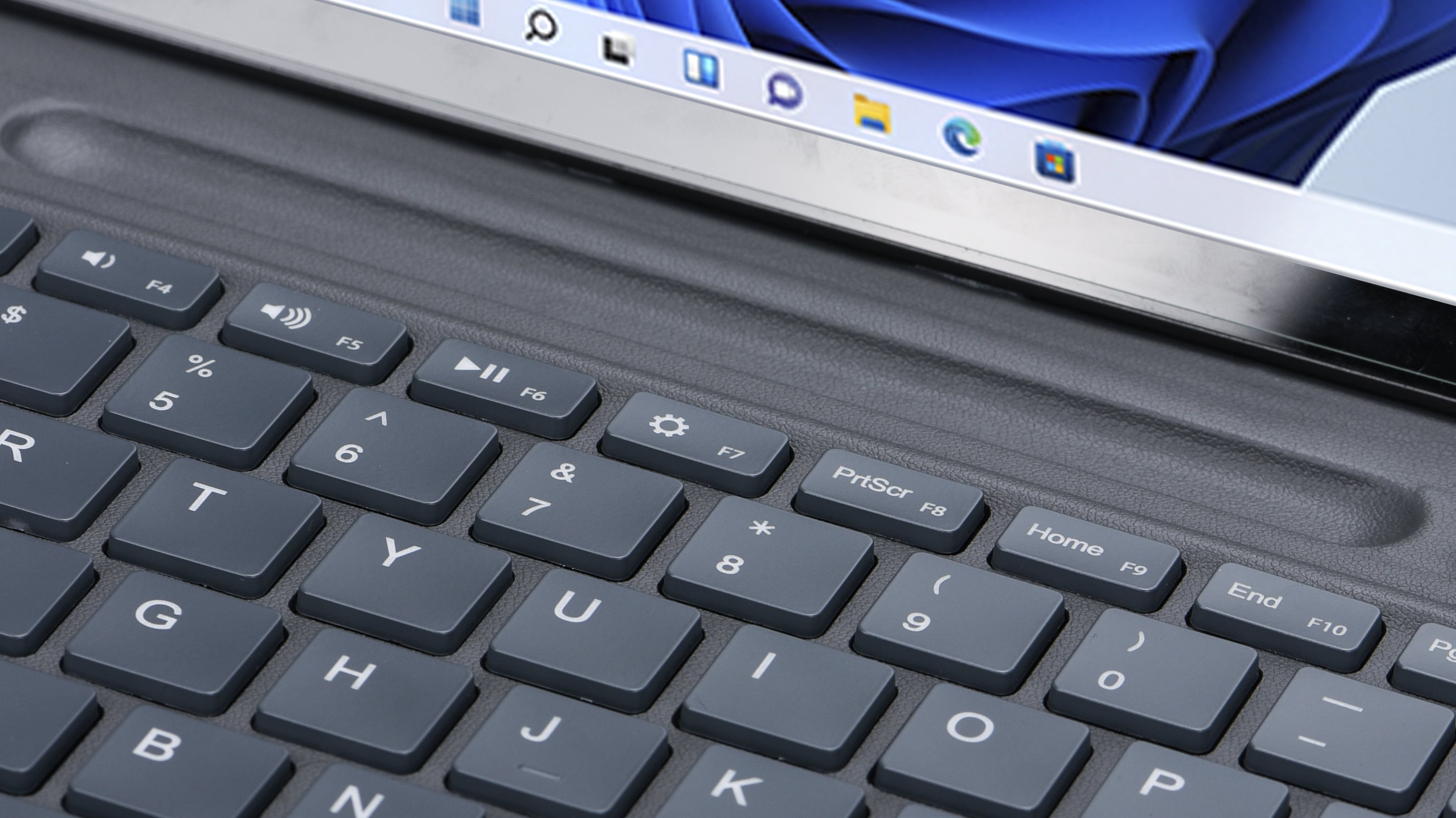 Bluetooth Keyboard, Keyboard Typewriter Compatible for Microsoft Surface Pro8/X Laptop Computer PC Tablet USB Gaming Keyboard Game Keyboard for Notebook Desktop