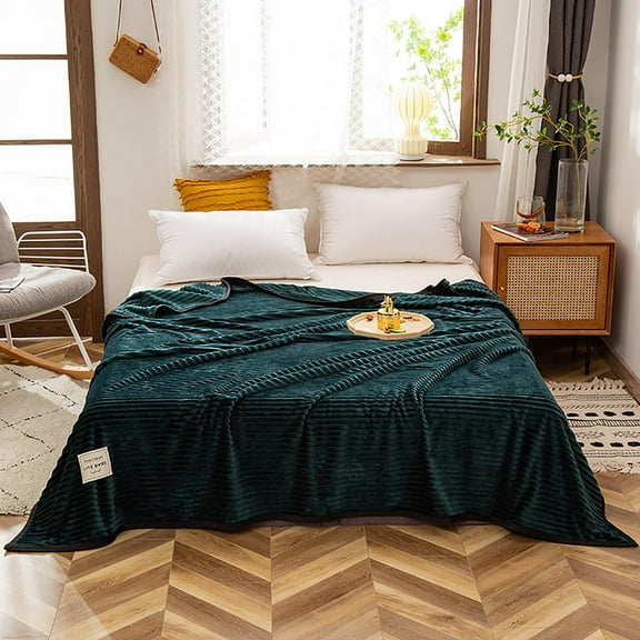 Yokan Velvet Contrasting Color Wrapped Blanket, Milk Velvet Nap Blanket for Winter, Falei Velvet Throw for Bed & Sofa, Soft Cozy Comfort for Home Décor & Winter Relaxation